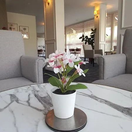 Aparthotel My Rezidans