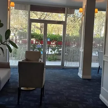 Apartahotel My Rezidans